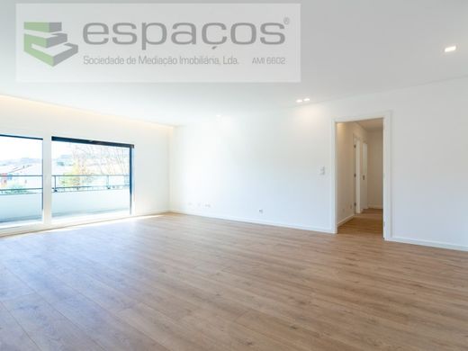 Apartment / Etagenwohnung in Vila Franca de Xira, Lissabon