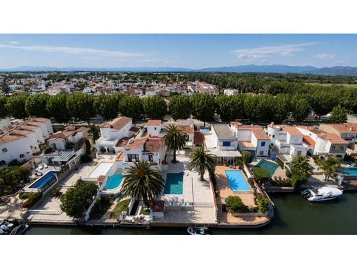 Luxus-Haus in Empuriabrava, Provinz Girona