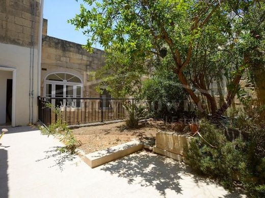 Twee-onder-een-kapwoning in Sliema, Tas-Sliema