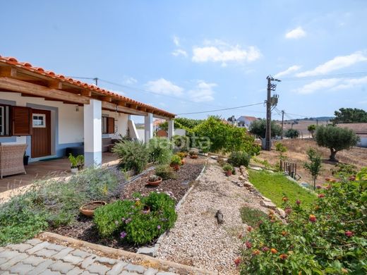 ‏בתים כפריים או חוות ב  Santiago do Cacém, Distrito de Setúbal
