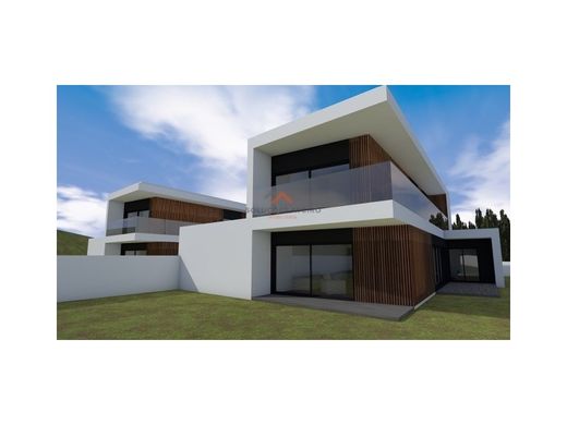 Casa Unifamiliare a Aveiro, Distrito de Aveiro