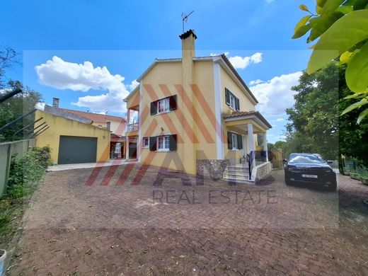 Vrijstaand huis in Tomar, Distrito de Santarém