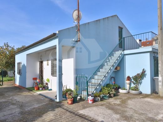 Μονοκατοικία σε Λόυρες, Loures