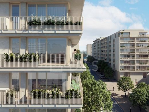 Apartment / Etagenwohnung in Lumiar, Lisbon