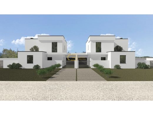 半独立式房屋  Almeirim, Santarém