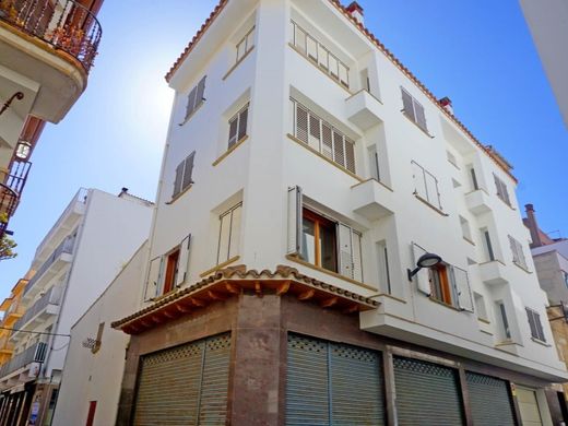 Complexes résidentiels à l'Escala, Province de Gérone