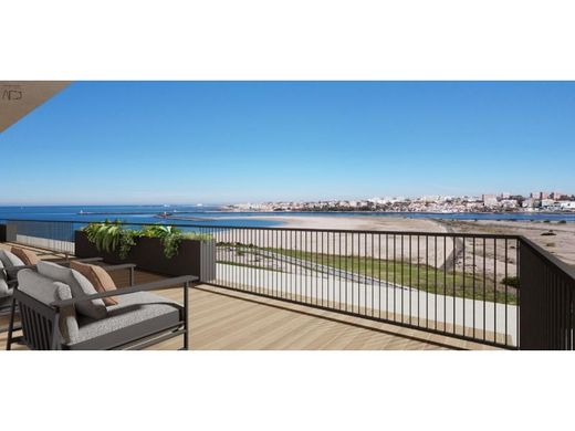 Apartment / Etagenwohnung in Vila Nova de Gaia, Distrito do Porto