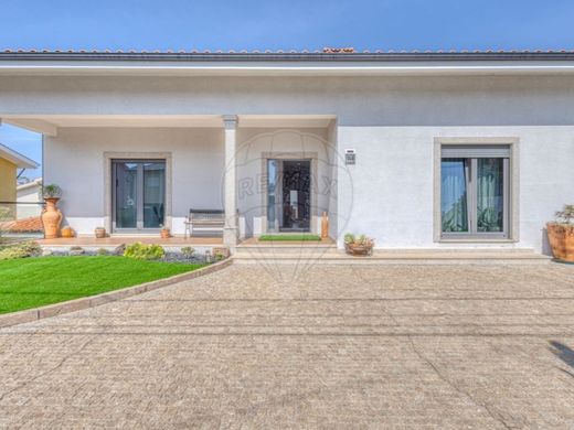 Luxe woning in Santo Tirso, Distrito do Porto