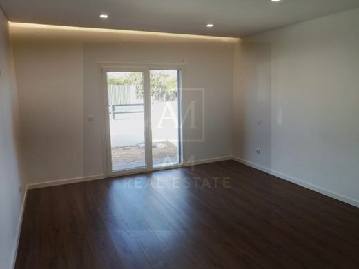 Элитный дом, Seixal, Distrito de Setúbal