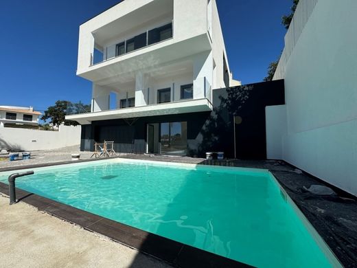 Luxury home in Almada, Distrito de Setúbal