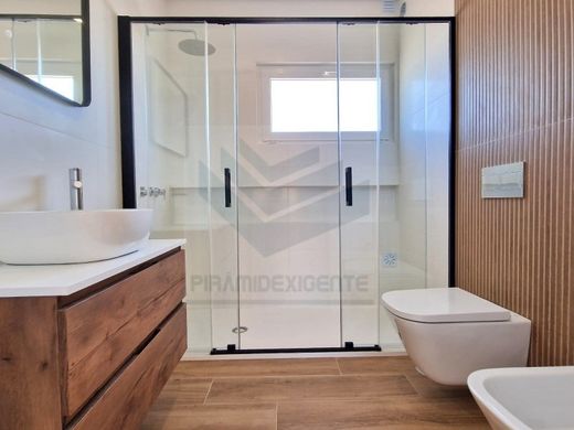 Villa multifamiliale à Seixal, Distrito de Setúbal