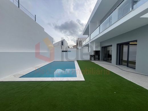 Casa Geminada - Seixal, Setúbal