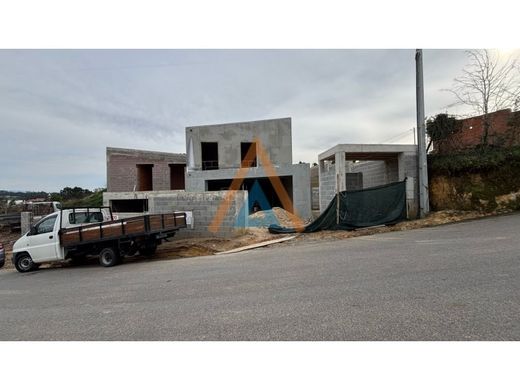 Luxus-Haus in Santa Maria da Feira, Distrito de Aveiro