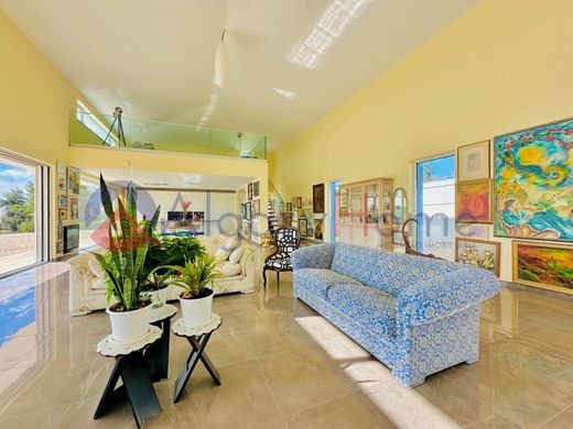 Detached House in Lagoa, Distrito de Faro