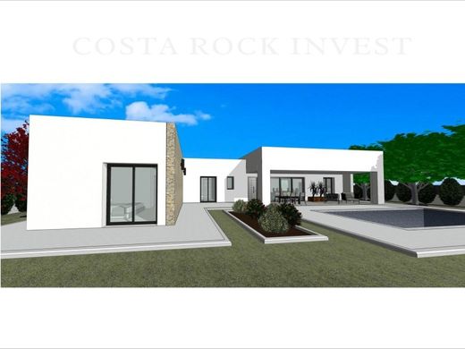 Villa in La Romana, Alicante