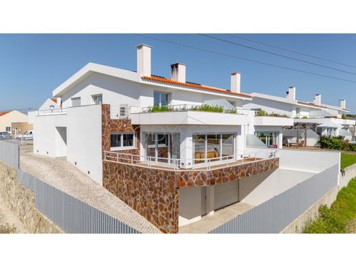 Sintra, Distrito de Lisboaのマルチファミリーヴィラ