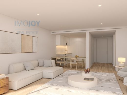 Apartment / Etagenwohnung in Loulé, Distrito de Faro