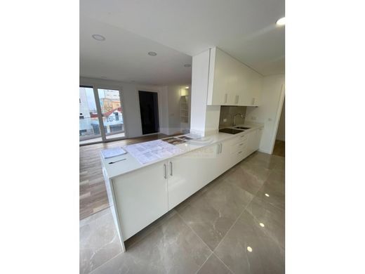 Duplex a Loures, Lisbona