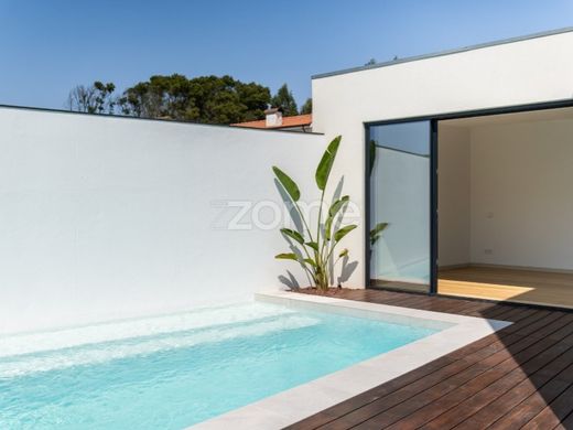 Casa di lusso a Vila Nova de Gaia, Oporto