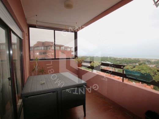 아파트 / Almada, Distrito de Setúbal