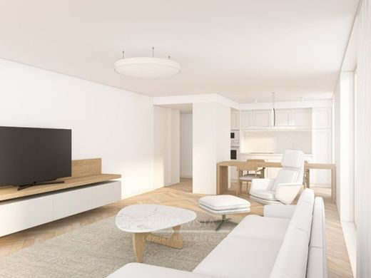 Apartment in Alcântara, Almada