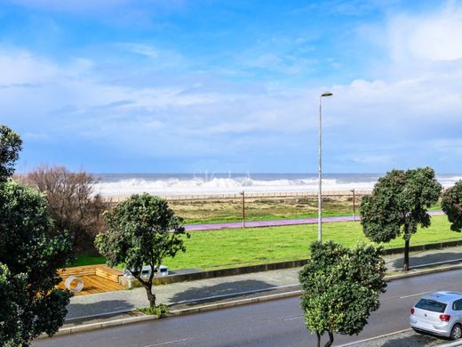 Apartment in Vila Nova de Gaia, Distrito do Porto