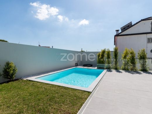 Luxus-Haus in Oeiras, Lissabon