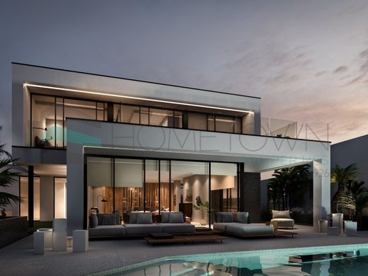 Элитный дом, Лола, Loulé