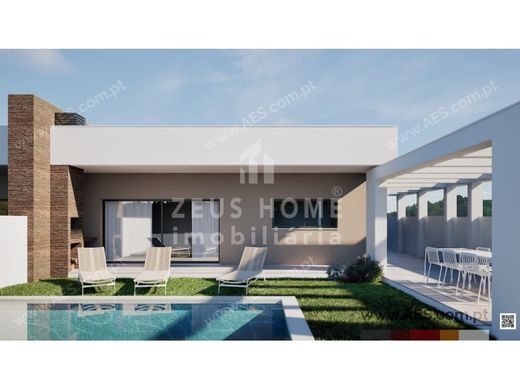 Semidetached House in Seixal, Distrito de Setúbal