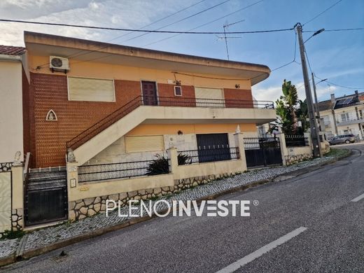 Semidetached House in Seixal, Distrito de Setúbal