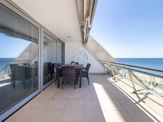 Apartment / Etagenwohnung in Sesimbra, Distrito de Setúbal