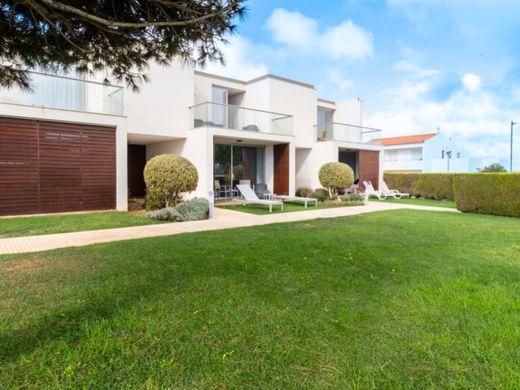 Twee-onder-een-kapwoning in Vila do Bispo, Distrito de Faro