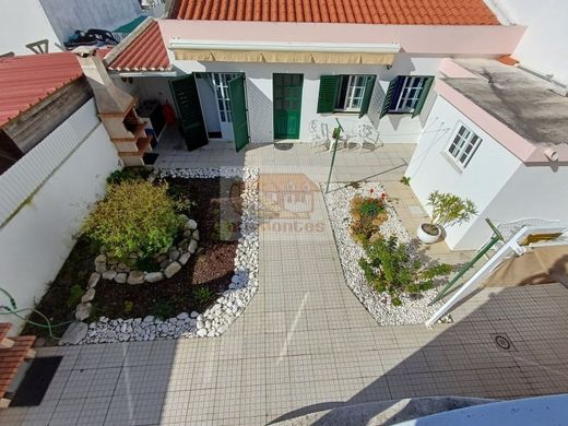 Twee-onder-een-kapwoning in Grândola, Distrito de Setúbal