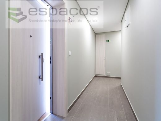 Apartment / Etagenwohnung in Vila Franca de Xira, Lissabon