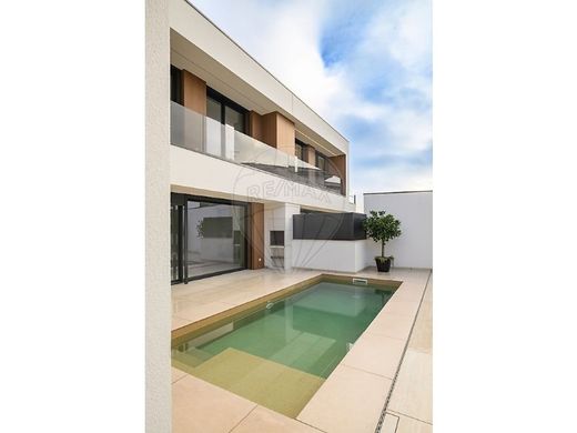 Casa di lusso a Vila Verde, Distrito de Braga