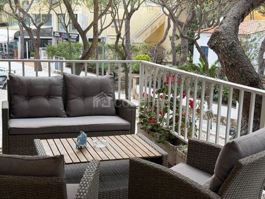 Apartment / Etagenwohnung in Castell-Platja d'Aro, Provinz Girona