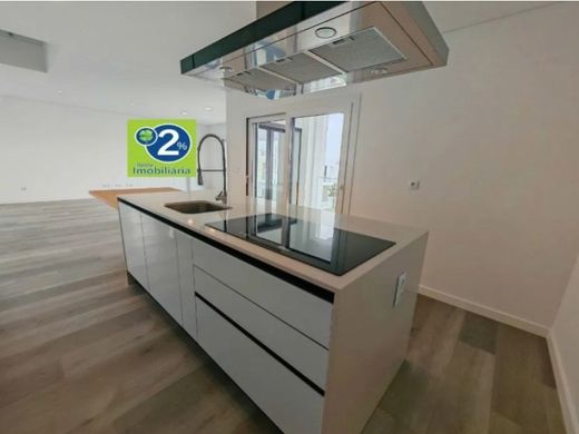 Apartment / Etagenwohnung in Seixal, Distrito de Setúbal