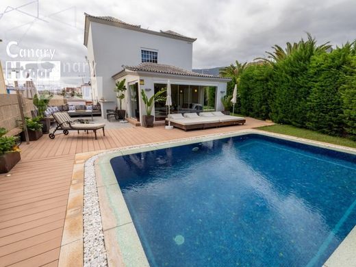 Luxury home in Adeje, Province of Santa Cruz de Tenerife