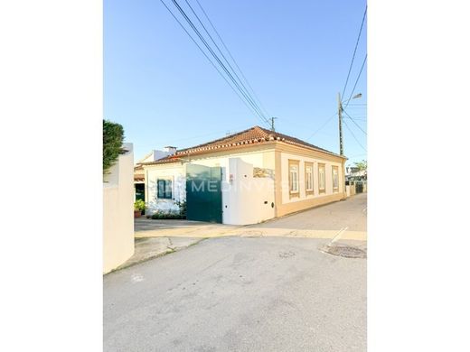 Casa di lusso a Estarreja, Distrito de Aveiro