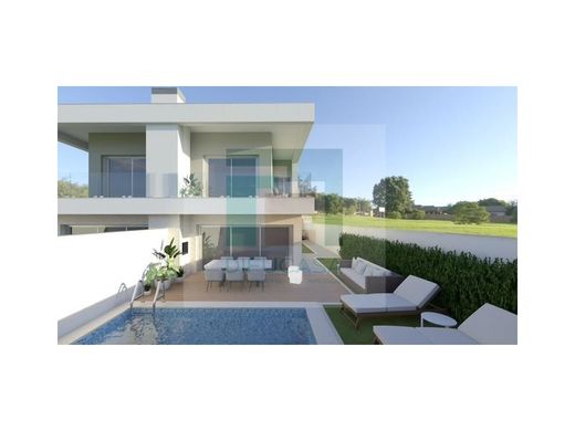 ‏וילה רב-משפחתית ב  Seixal, Distrito de Setúbal