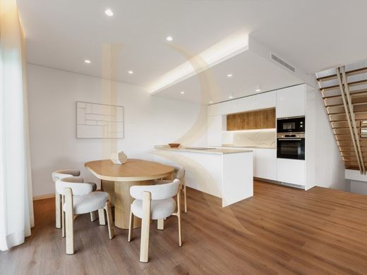 Twee-onder-een-kapwoning in Seixal, Distrito de Setúbal