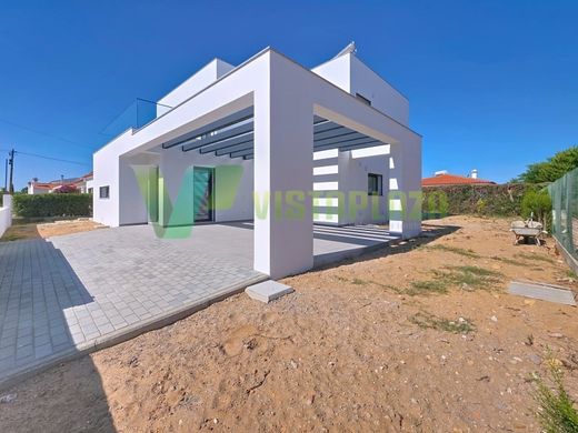 Detached House in Aljezur, Distrito de Faro