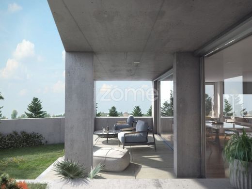 Apartment / Etagenwohnung in Porto, Distrito do Porto