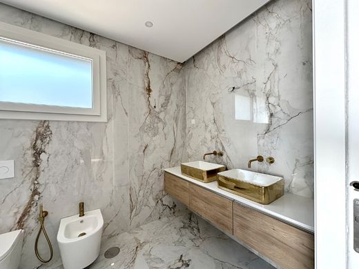 Dom jednorodzinny w Setúbal, Distrito de Setúbal