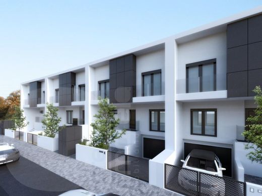 Casa Geminada - Alcochete, Setúbal