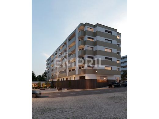 Apartment / Etagenwohnung in Vila Nova de Gaia, Distrito do Porto