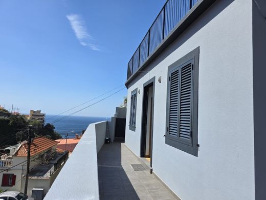 Maison individuelle à Funchal, Madère