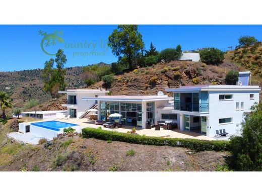 Detached House in Sayalonga, Malaga