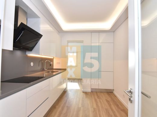 Διαμέρισμα σε Αλμάντα, Almada