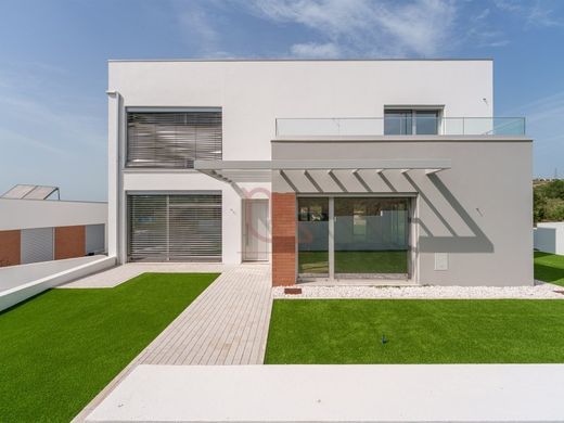 Luxury home in Batalha, Distrito de Leiria
